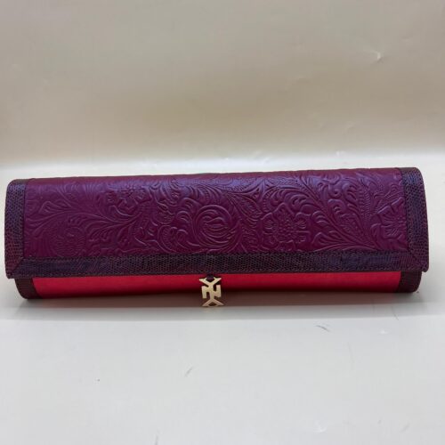 AMSATOU CLUTCH MOYEN