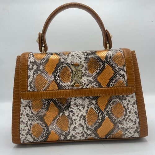 BCBG FLAP