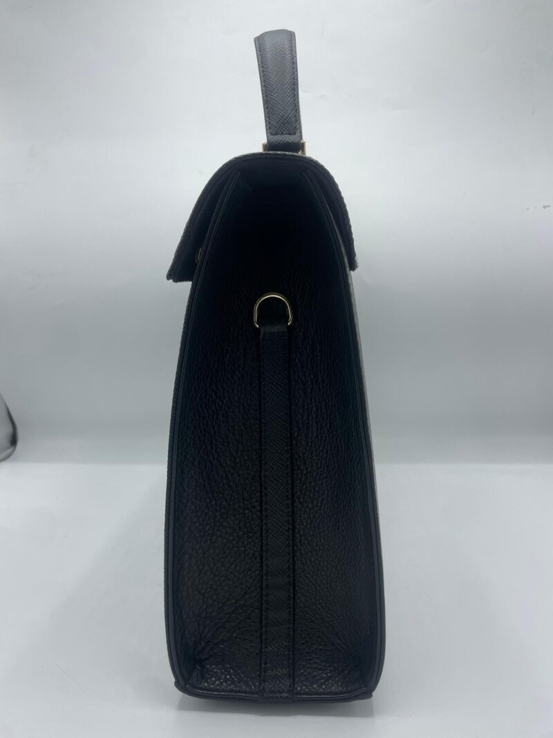 LADY MONA